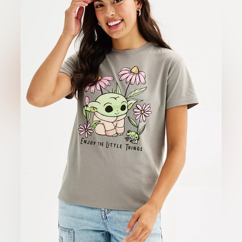 The Mandalorian Baby Yoda‎ "Enjoy The Little Things” size  Large